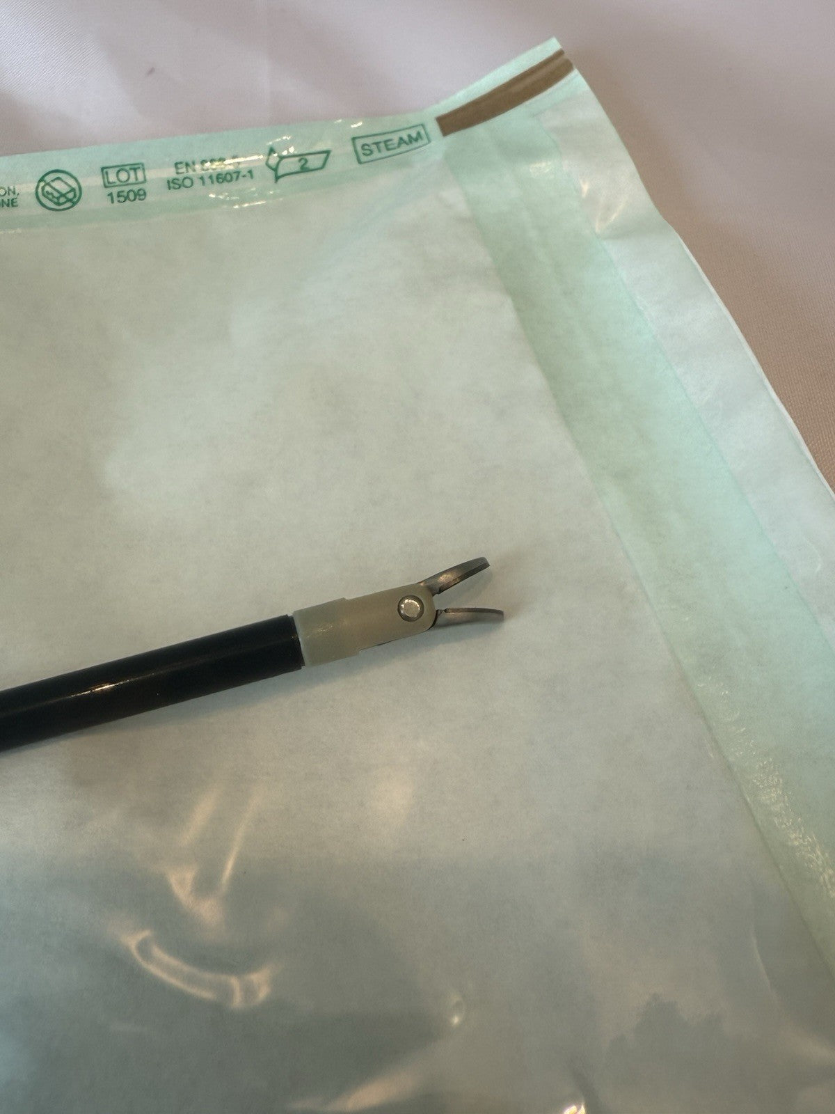 INTUITIVE Surgical 478088 Da Vinci Xi Da Vinci Xi CURVED NEEDLE DRIVER, 5mm
