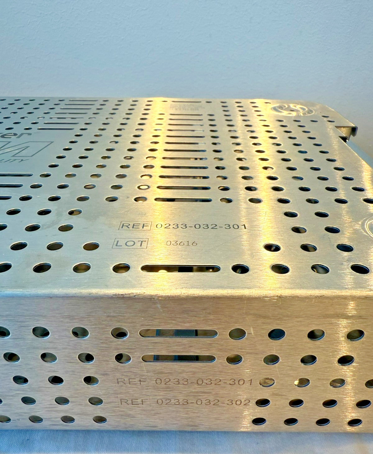 Stryker AIM Endoscopy Sterilization Tray 233-032-301