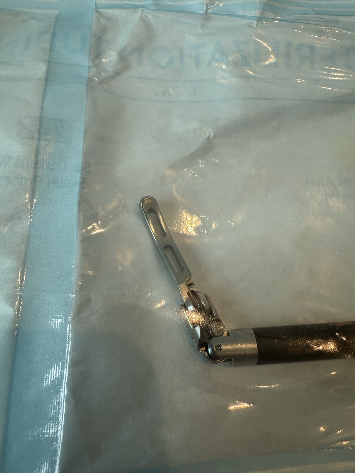 INTUITIVE Surgical 470347 Da Vinci Xi 8mm TIP-UP FENESTRATED GRASPER