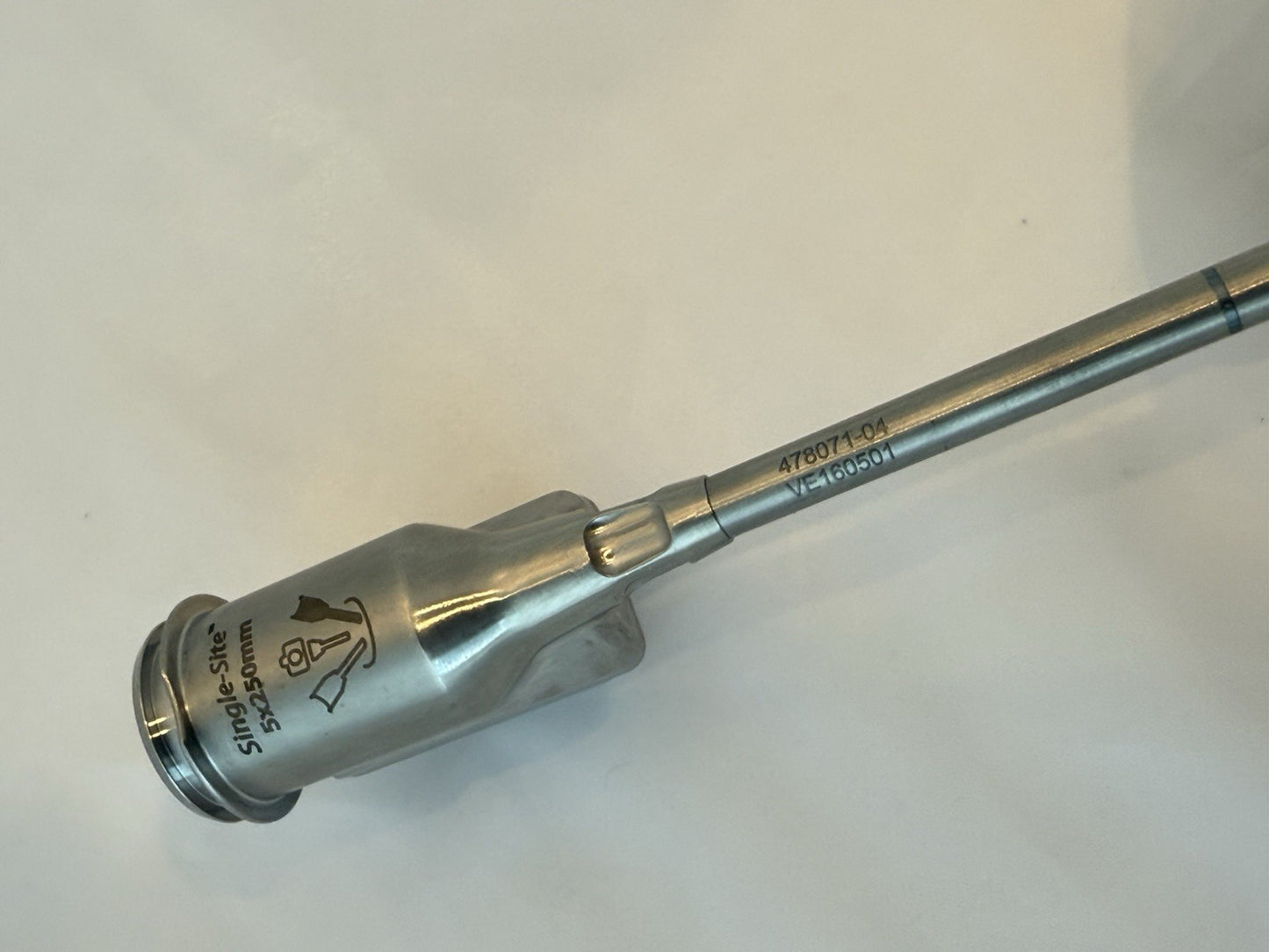 Intuitive 478071-04 da Vinci Single-Site Cannula, Curved