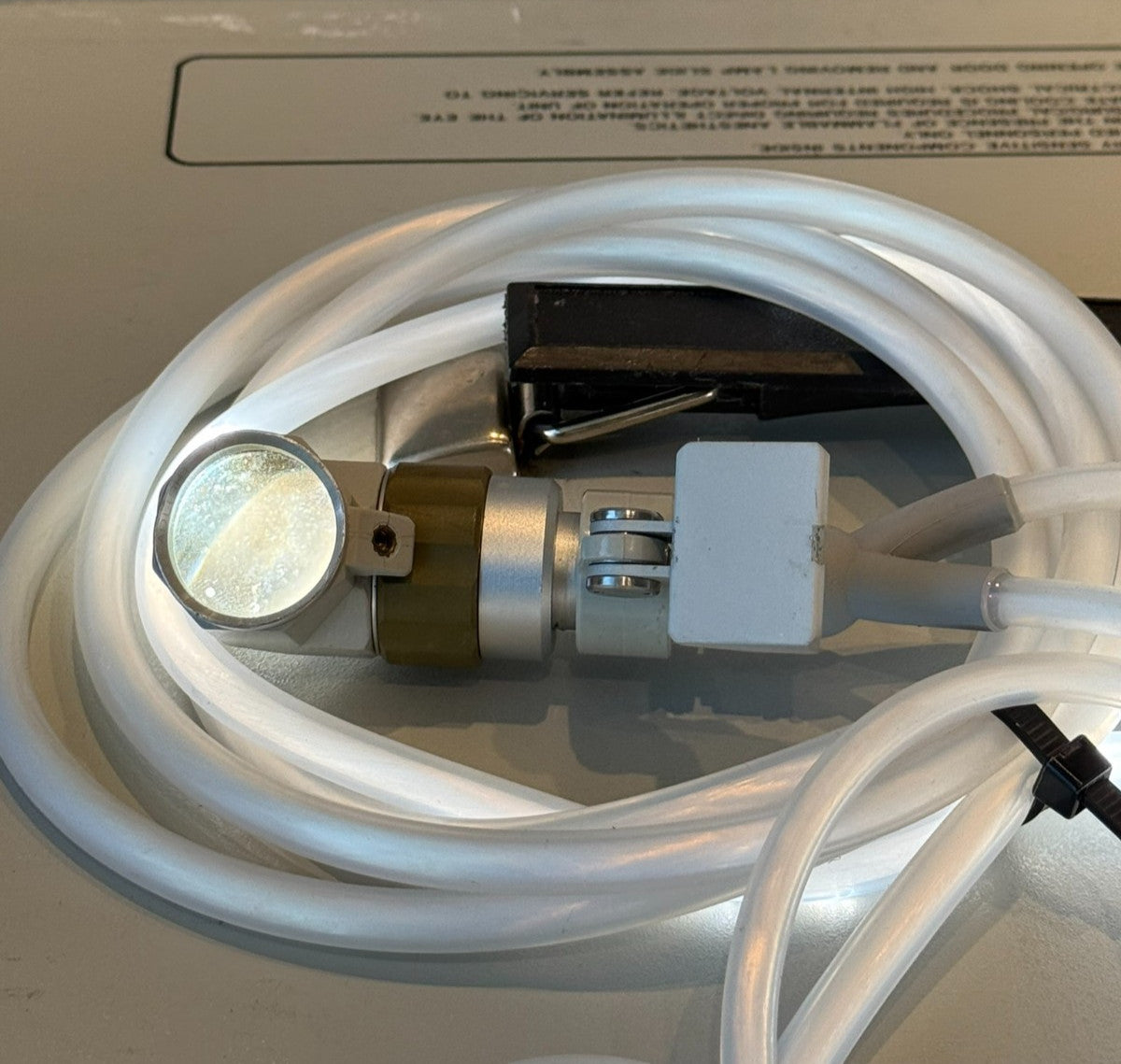 Luxtec Xenon Series 9000 Model 9300 Light Source w/ Light Cable Integra 0023009
