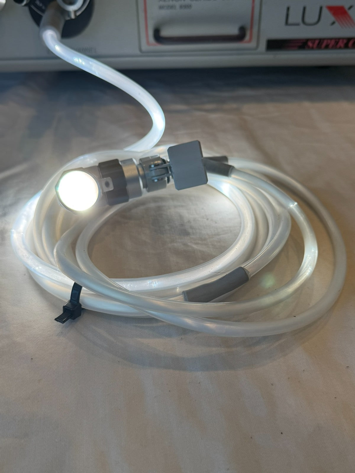 Luxtec Xenon Series 9000 Model 9300 Light Source w/ Light Cable Integra 0023009