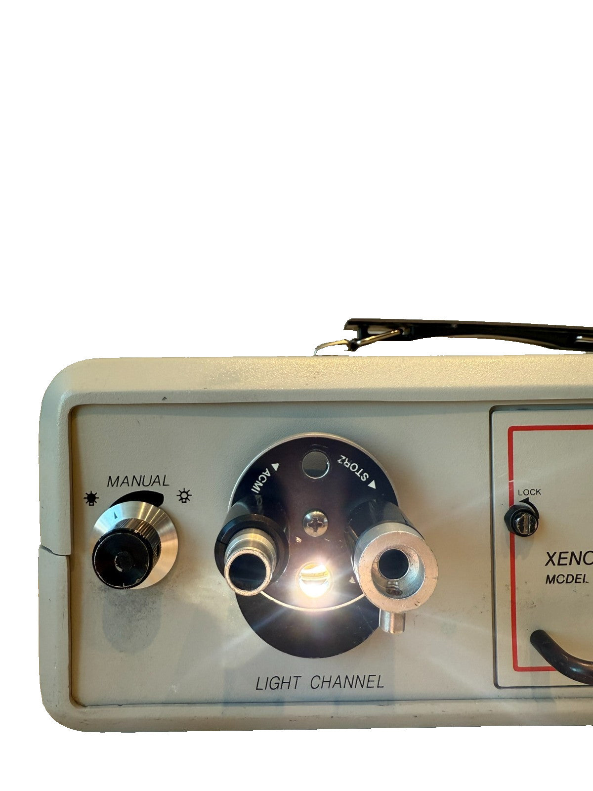 Luxtec Xenon Series 9000 Model 9300 Light Source w/ Light Cable Integra 0023009